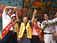 0528_081.JPG (145617 bytes)