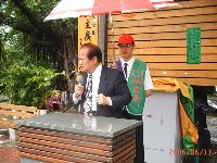 0611_037.JPG (143112 bytes)