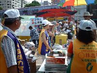 0702_066.JPG (155331 bytes)