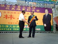 0702_111.JPG (136701 bytes)