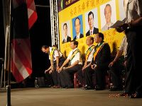 0812_0027.JPG (99015 bytes)