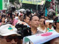 0826rally_045.JPG (120439 bytes)