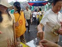 0826rally_060.JPG (124495 bytes)