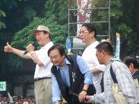 0826rally_131.JPG (118639 bytes)