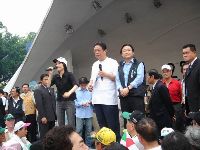 0826rally_142.JPG (104909 bytes)