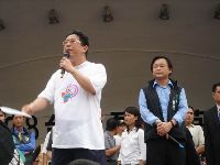 0826rally_147.JPG (77234 bytes)