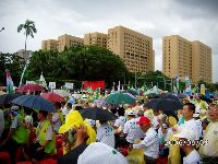 0908_012.JPG (136743 bytes)