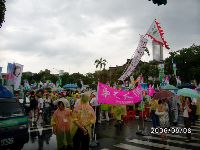 0908_030.JPG (108015 bytes)