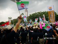 0908_046.JPG (99317 bytes)