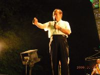 0909_032.JPG (76948 bytes)