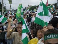 0916_0002.JPG (104876 bytes)