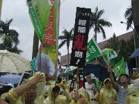 0916_0022.JPG (108387 bytes)