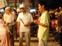 0917report_0028.JPG (113879 bytes)