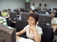 0923computer_032.JPG (89392 bytes)