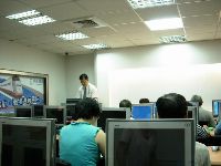 0923computer_045.JPG (81465 bytes)