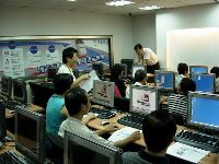 0923computer_046.JPG (111976 bytes)