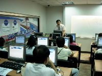 0923computer_058.JPG (99238 bytes)