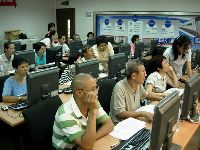 0923computer_065.JPG (126627 bytes)