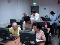 0923computer_066.JPG (98615 bytes)