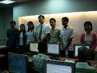 0923computer_086.JPG (96052 bytes)