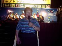 0929-1_044.JPG (101919 bytes)