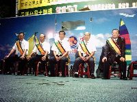 0929-1_048.JPG (157237 bytes)