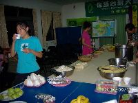 0930moon_042.JPG (106032 bytes)