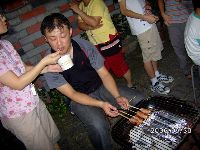 0930moon_056.JPG (129955 bytes)