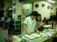 0930moon_060.JPG (117104 bytes)