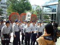 1010_047.JPG (153129 bytes)