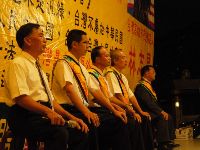 1013_005.JPG (109819 bytes)