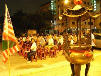 1013_006.JPG (137663 bytes)