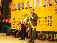 1013_014.JPG (130174 bytes)