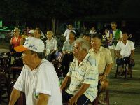 1014-1_018.JPG (104177 bytes)