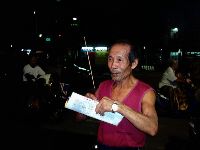 1014-1_035.JPG (62450 bytes)