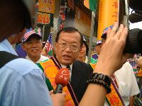 1025_025.JPG (111851 bytes)