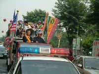 1025_032.JPG (128098 bytes)