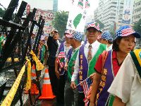 1031_023.JPG (153918 bytes)