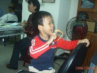 1105_011.JPG (101577 bytes)