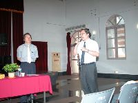 1112_006.JPG (49430 bytes)