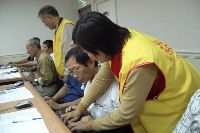 1125-1_075.JPG (74311 bytes)