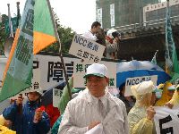 1214_048.JPG (128629 bytes)