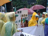 1214_070.JPG (115915 bytes)