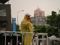 1214_072.JPG (103912 bytes)