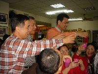 0127_029.JPG (122931 bytes)