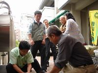 0219_009.JPG (103472 bytes)