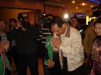 0225_106.JPG (93852 bytes)