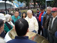 0228Taipei_015.JPG (131346 bytes)