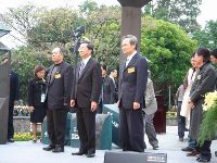 0228Taipei_106.JPG (140061 bytes)