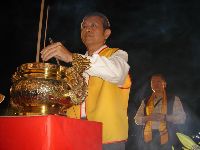 0228_010.JPG (84568 bytes)